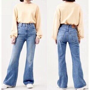 Levi’s Premium 70s High Flare Women’s Size 30 Big E Tab Retro Blue Denim Jeans
